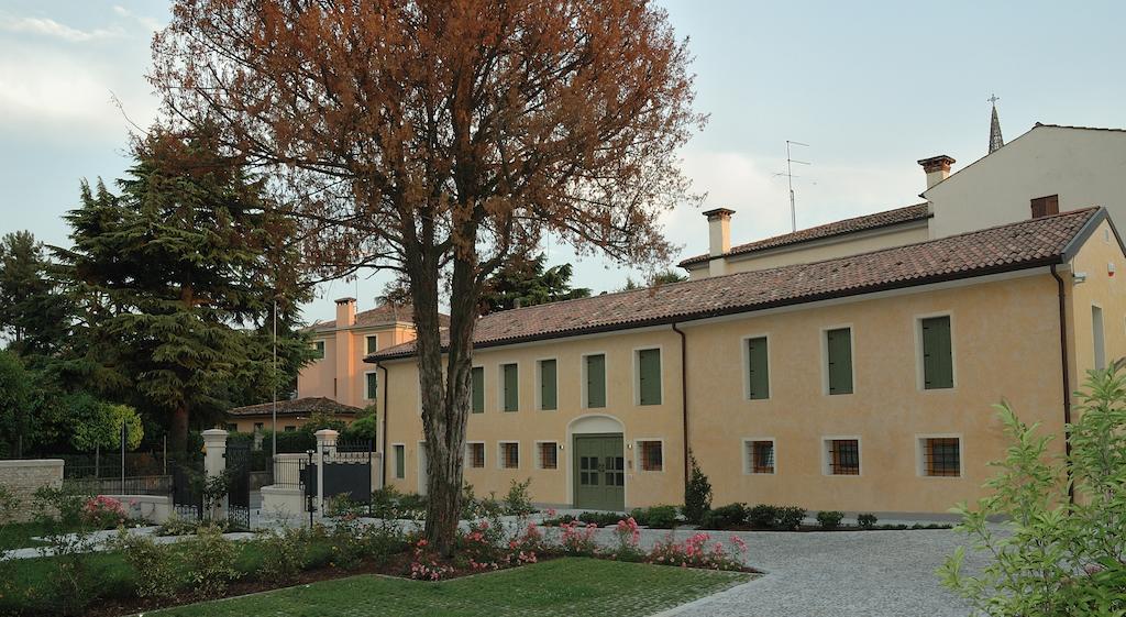 Hotel Villa Maternini Vazzola Екстер'єр фото