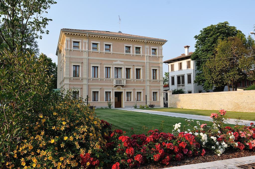 Hotel Villa Maternini Vazzola Екстер'єр фото
