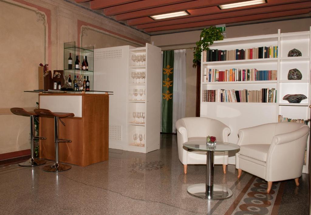 Hotel Villa Maternini Vazzola Екстер'єр фото