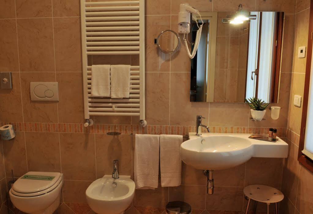 Hotel Villa Maternini Vazzola Екстер'єр фото